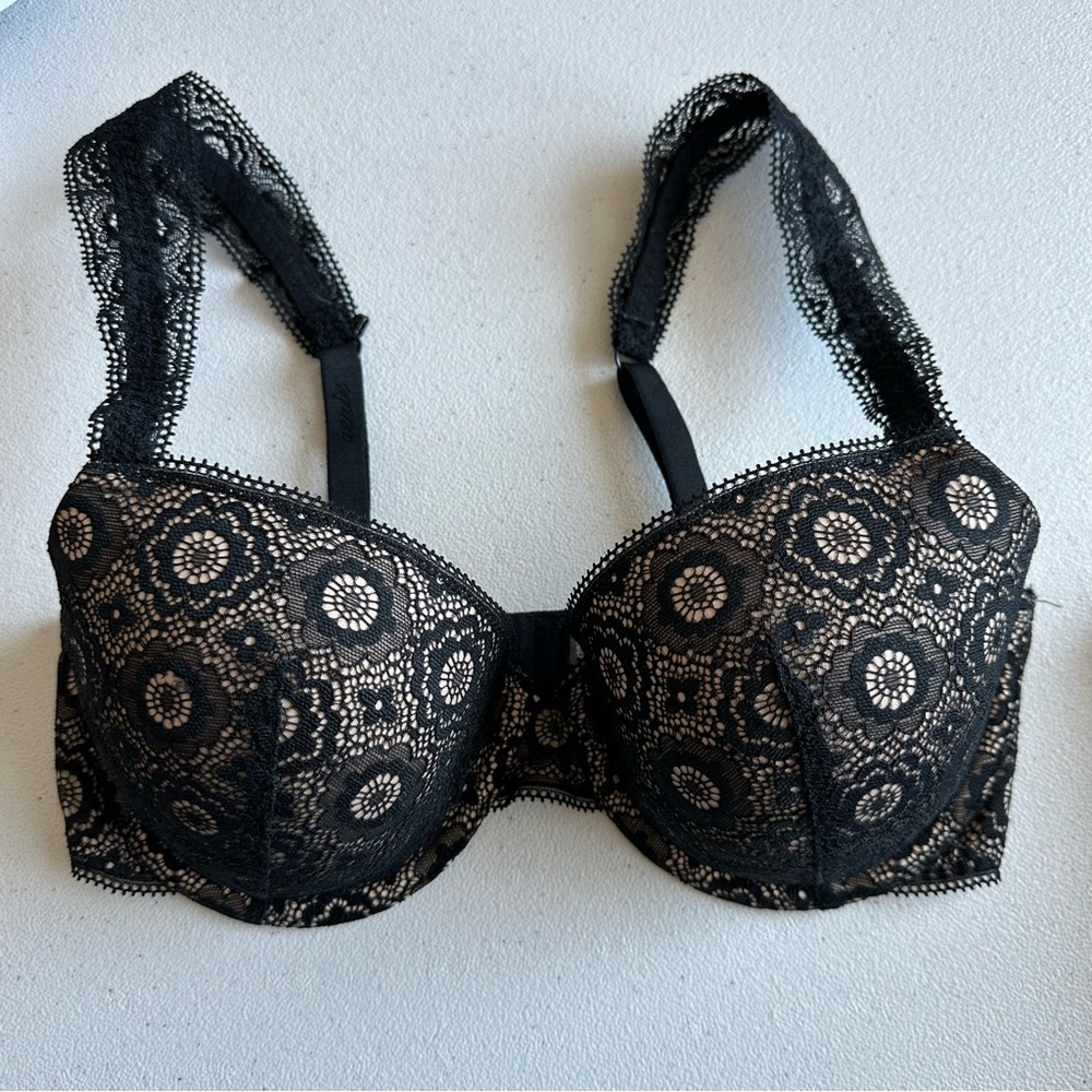 Aerie woman’s lace bra